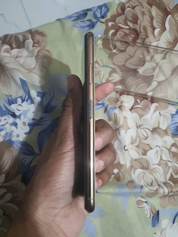 iPhone xs max 256 fu 5