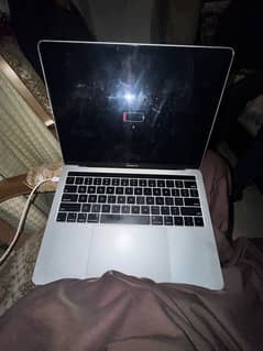 MACBOOK PRO I7 2022