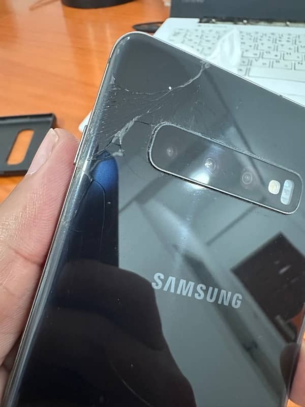 Samsung S10 plus official pta approved 2