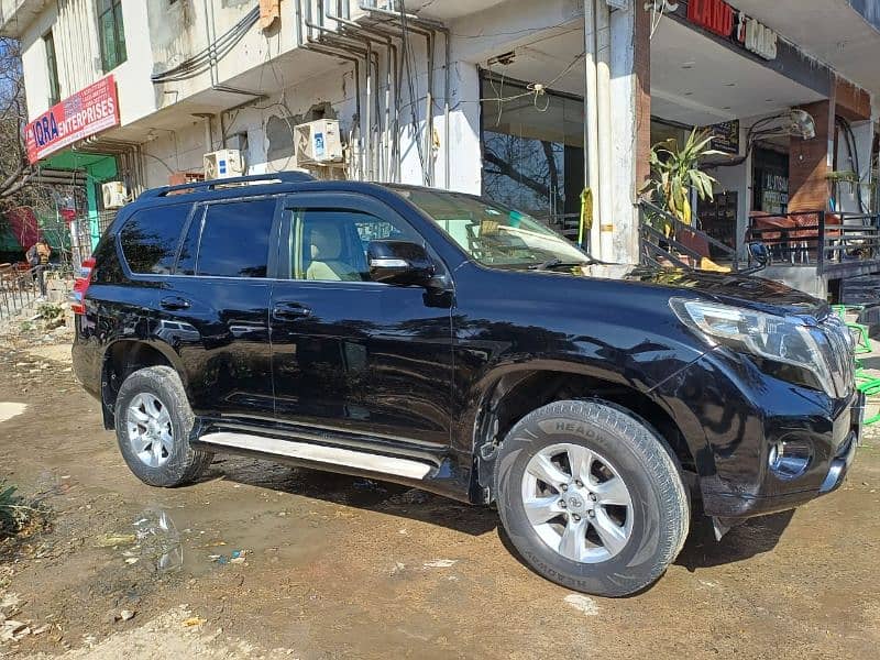 Toyota Prado 2011 1