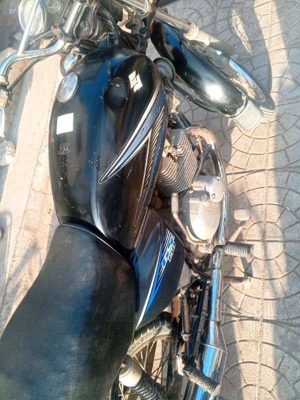 Suzuki 150 2014 model 5