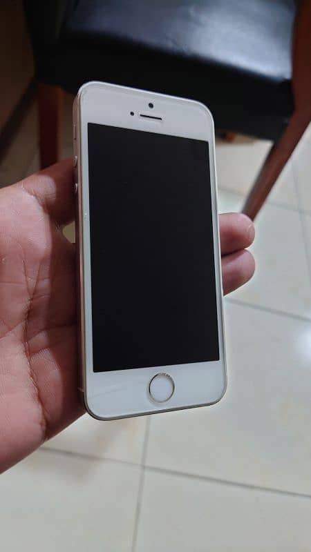 iphone 5s 16gb 10/10 condition 5