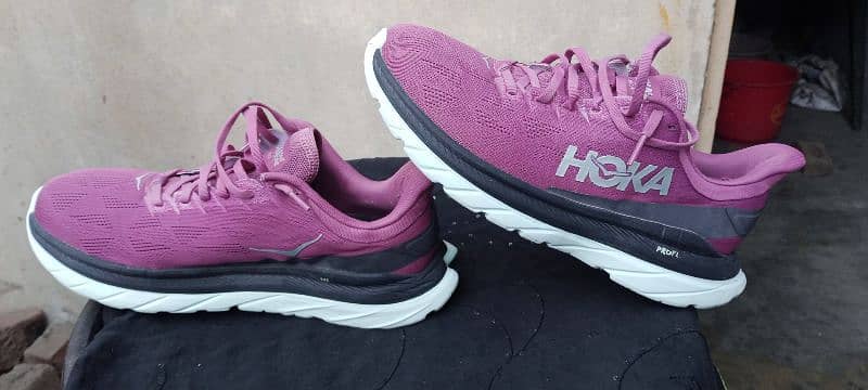 hoka shoes 0