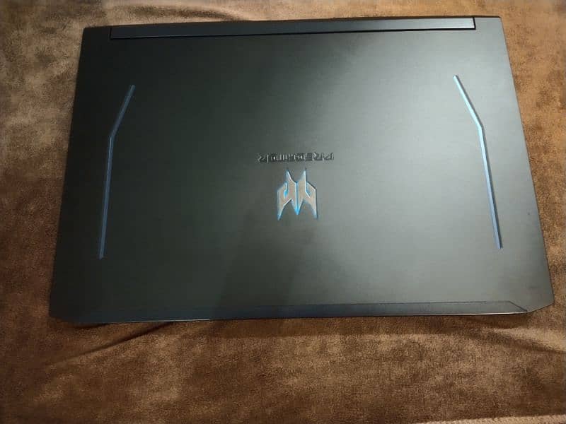 ACER PREDATOR HELIOS 300 i7 9th gen RTX 2070 (ALMOST NEW) 2