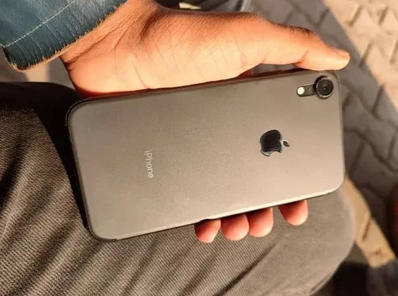 iPhone XR 0