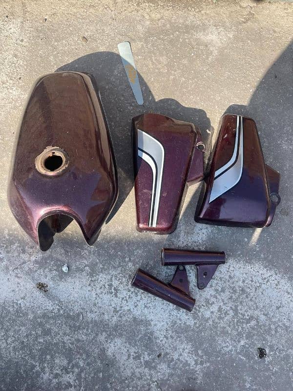 Honda 125 fuel tank and tappay 2