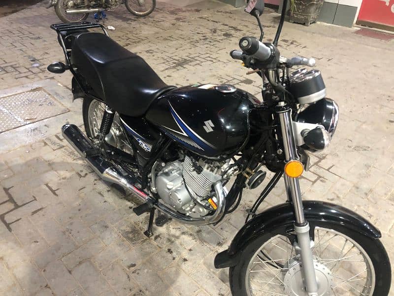 Suzuki gs 150 24 model new condition 5 gears. . 1