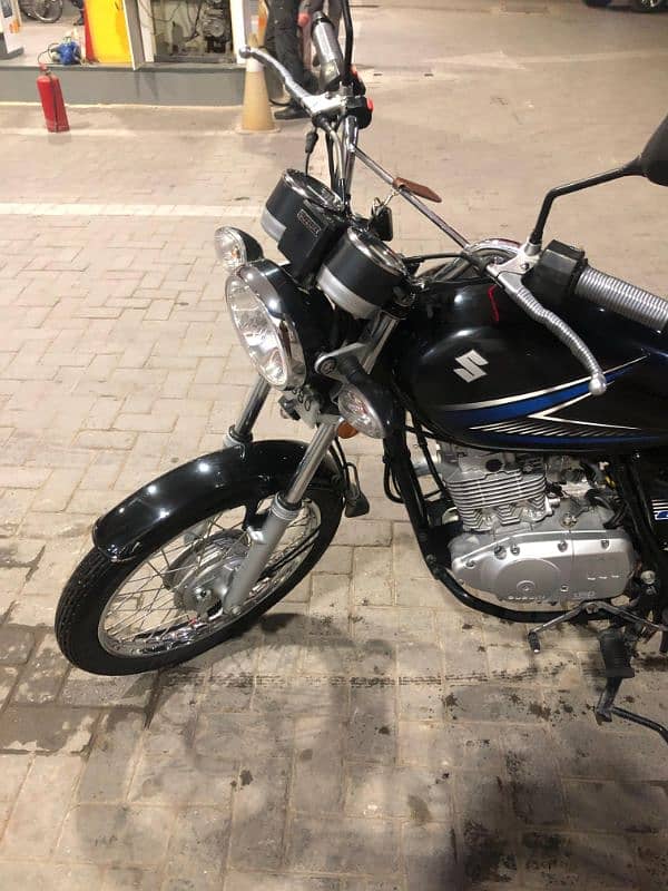 Suzuki gs 150 24 model new condition 5 gears. . 3