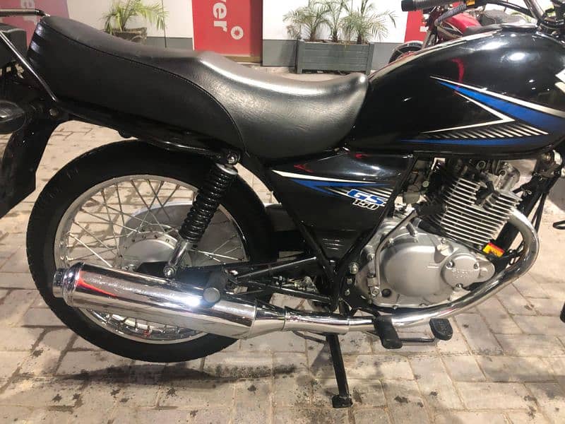 Suzuki gs 150 24 model new condition 5 gears. . 5