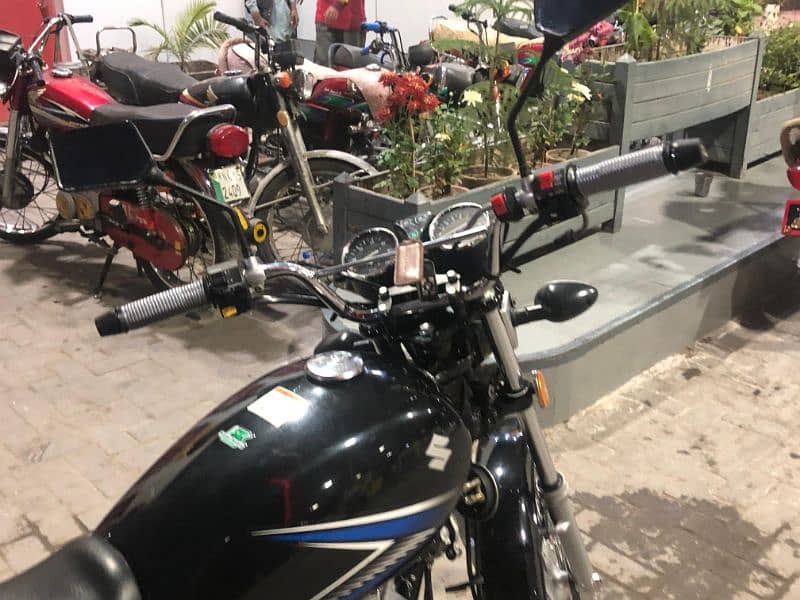 Suzuki gs 150 24 model new condition 5 gears. . 8