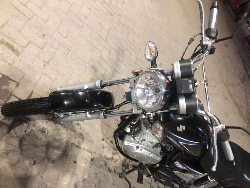 Suzuki gs 150 24 model new condition 5 gears. . 10