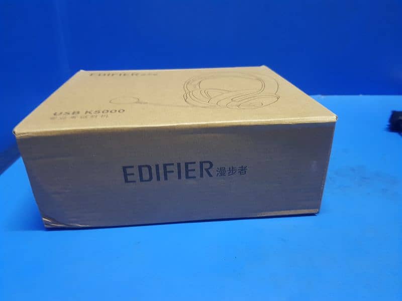 Edifier K5000 headphones 3