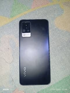 Aoa I am selling Vivo v21 in used condition