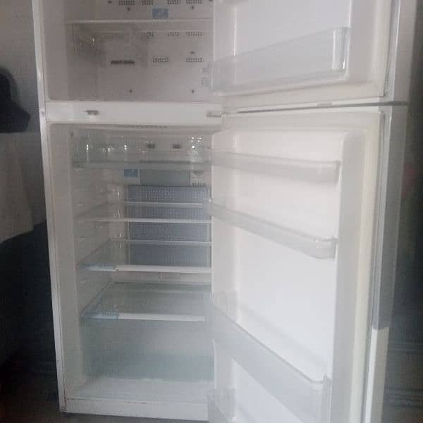 Hitachi fridge 2