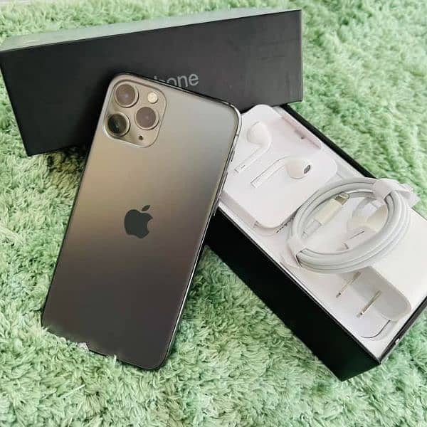 i Phone 8plus, 11,12,13,14,15 pro max on instalment Whatsap 3357665904 3