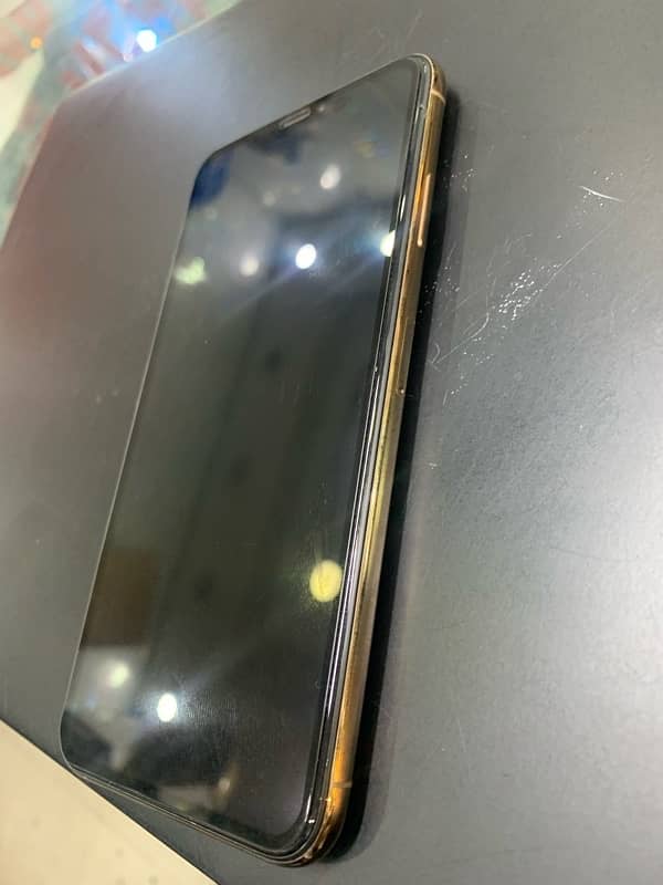 iPhone XS Max Gold 64GB 1