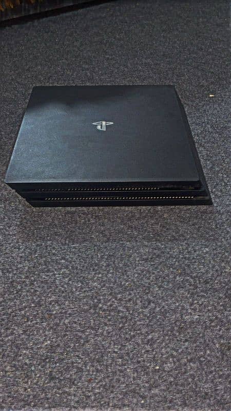 PS4 PRO 1TB 2