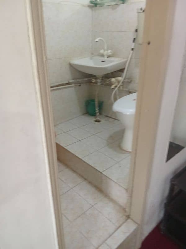 dha phase 2ext one bad bath lounge furnished only single working man 4