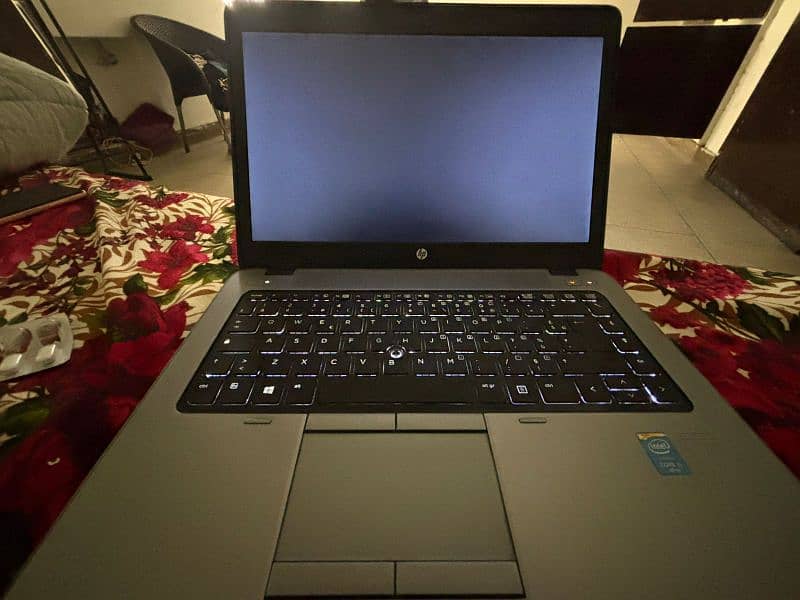 HP laptop for sale 4th generation 8/ 320gb 2