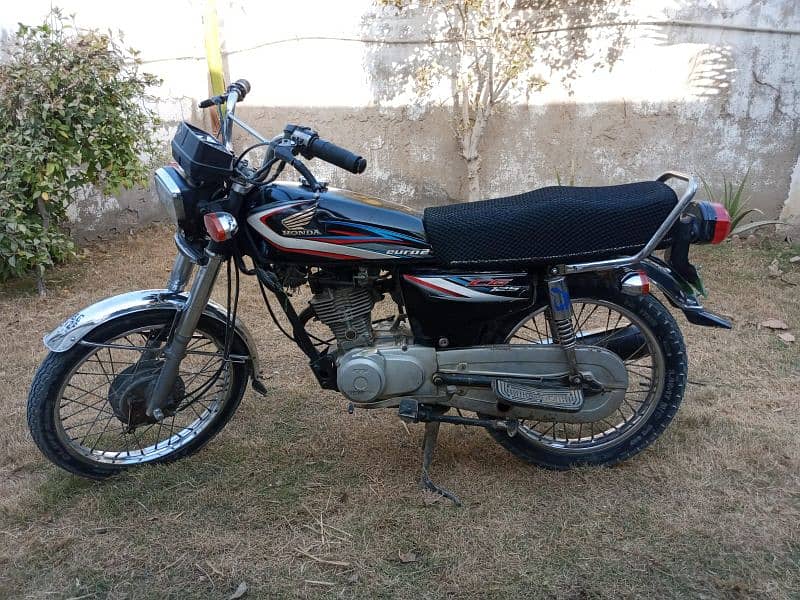 Honda CG125 2015 1