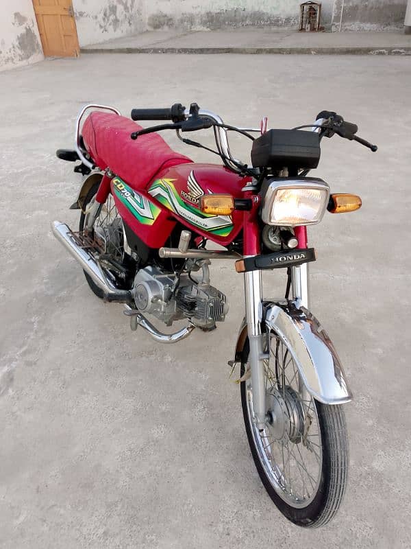 first onwer used Honda 70cc Brand New condition 1