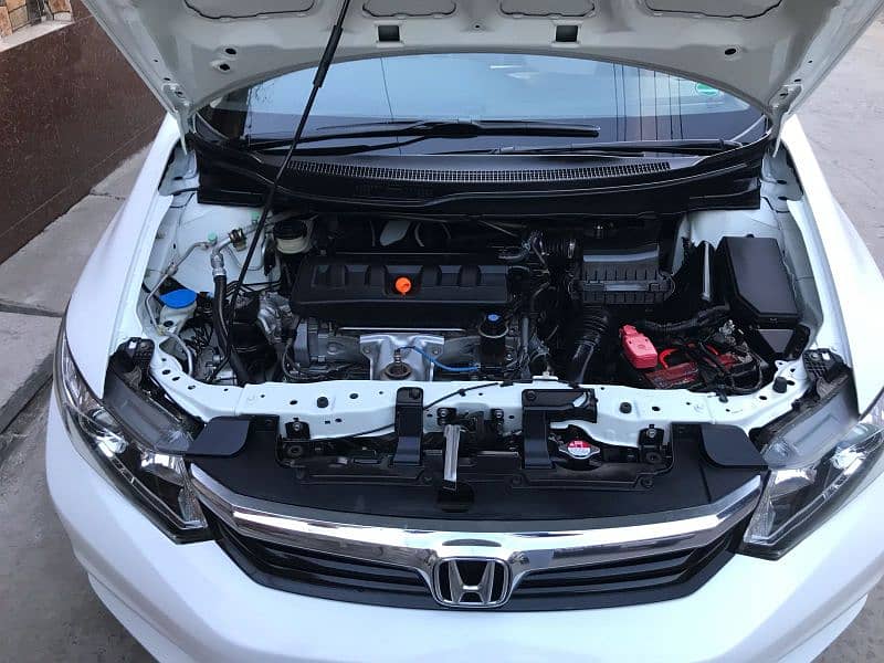 Honda Civic Hybrid 2013 4