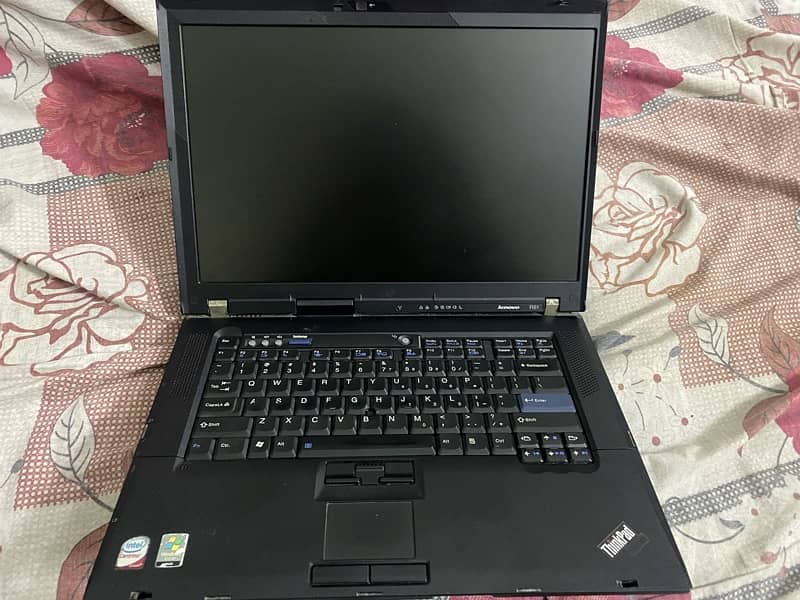 Lenovo think pad R61 Out class condition 7