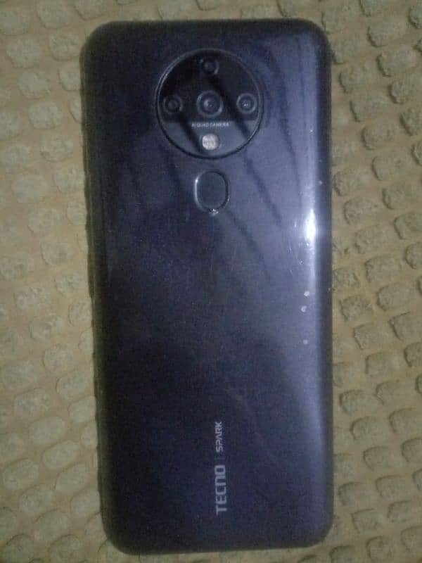 Tecno spark 6 4,64 0