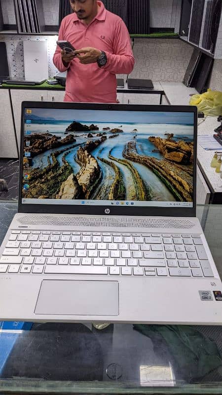 HP Pavilion 15 core i7 10th generation 8GB Ram 128GB SSD 0