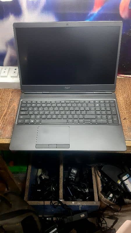 DELL PRECISION 7560 1