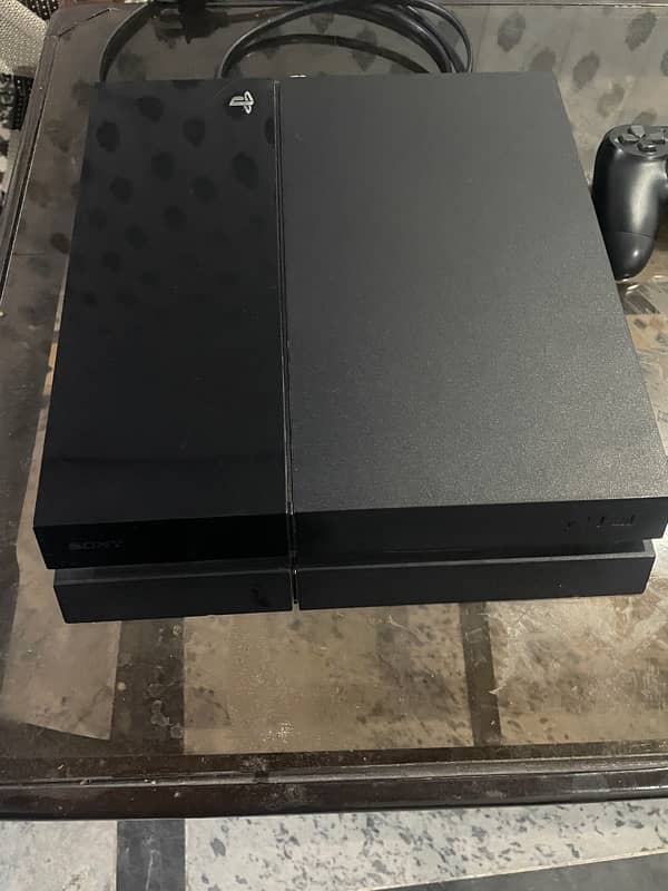 ps4 fat 500gb with two controllers 3