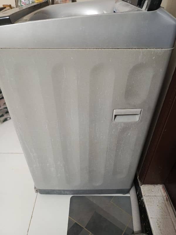 Haier Automatic washing machine 3