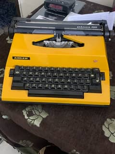 Adler Gabrielle 2000 electric typewriter