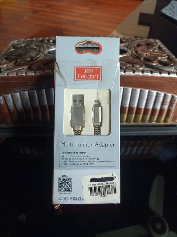 Earldom I0S Card Reader 1