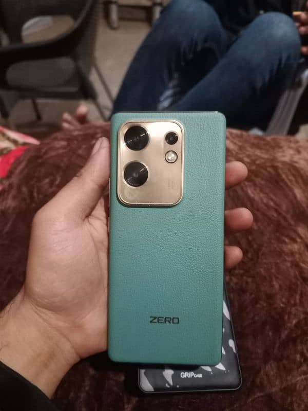 infinix zero 30 8+8 Ram 256GB 10/9 all ok box and charger 2