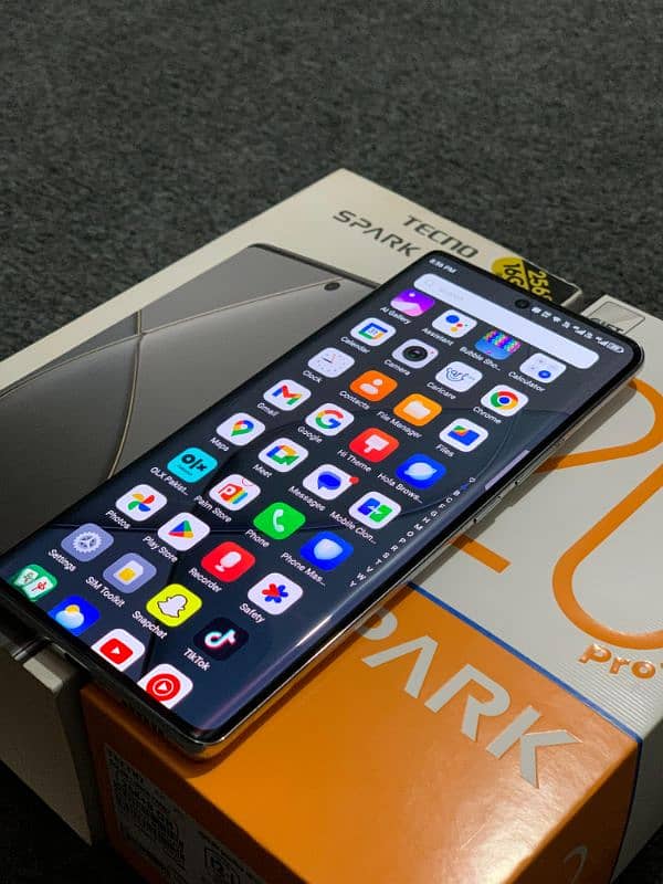 Tecno Spark 20 pro Plus 1