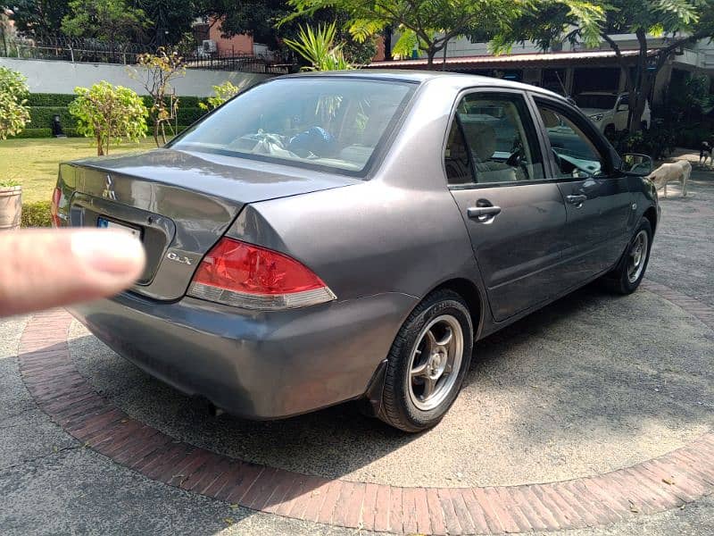 Mitsubishi Lancer 2007 1.3 GLX 11