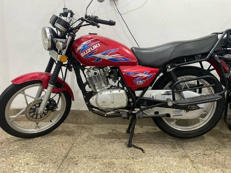 Suzuki GS150 1