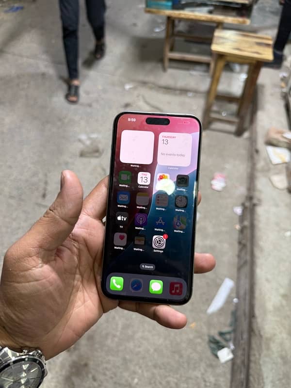 I phone 15 pro max 4