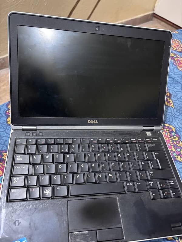 Dell latitude E6230 core i5 fresh leptop 1