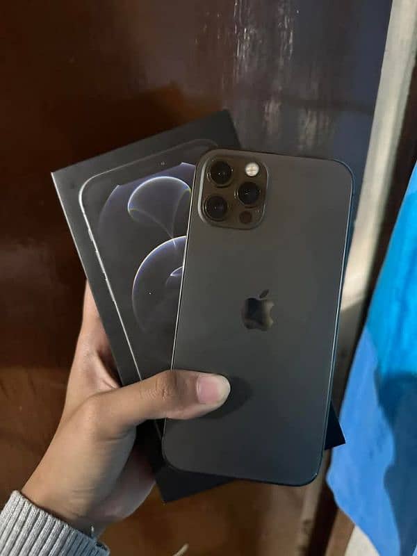 i Phone 8plus, 11,12,13,14,15 pro max on instalment Whatsap 3357665904 1