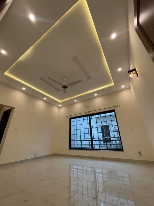 1 kinal like a new beautiful upper portion for rent in wapda town 4