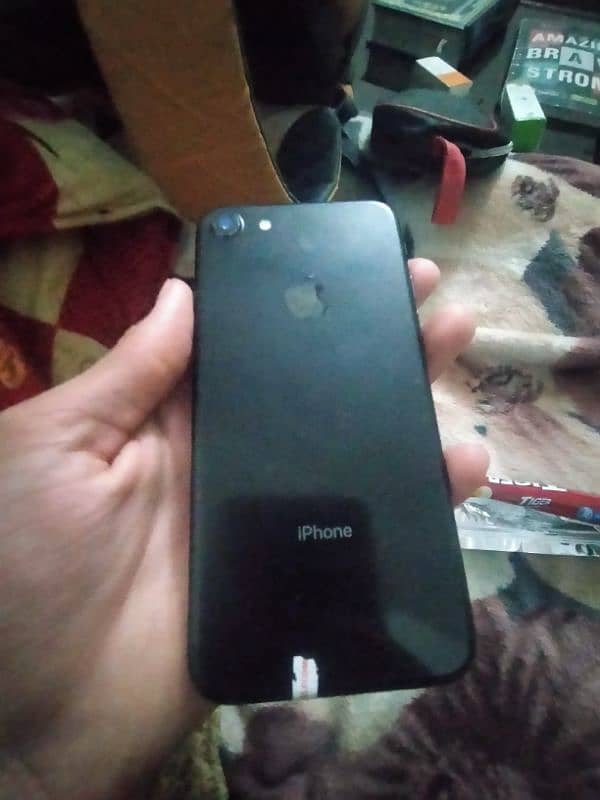 IPHONE 7 BLOCK /WATERPACK fully origional 10/10 condition 3