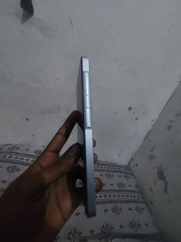 Samsung A06 for sale 4+4/64 1