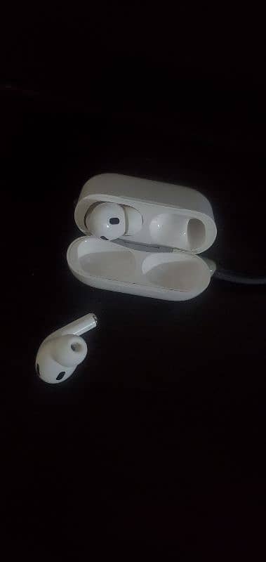 airpods pro by apple 5