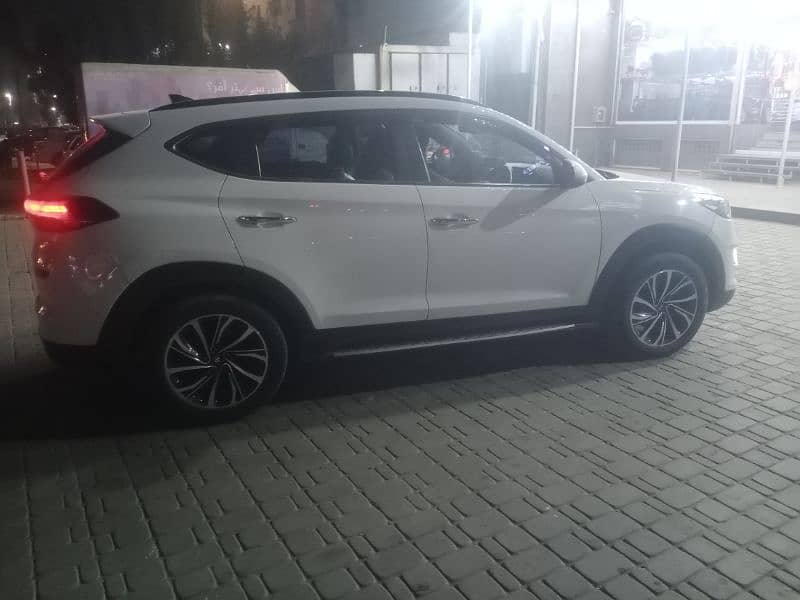 Hyundai Tucson 2023 FWD ( 03247607332 ) 4