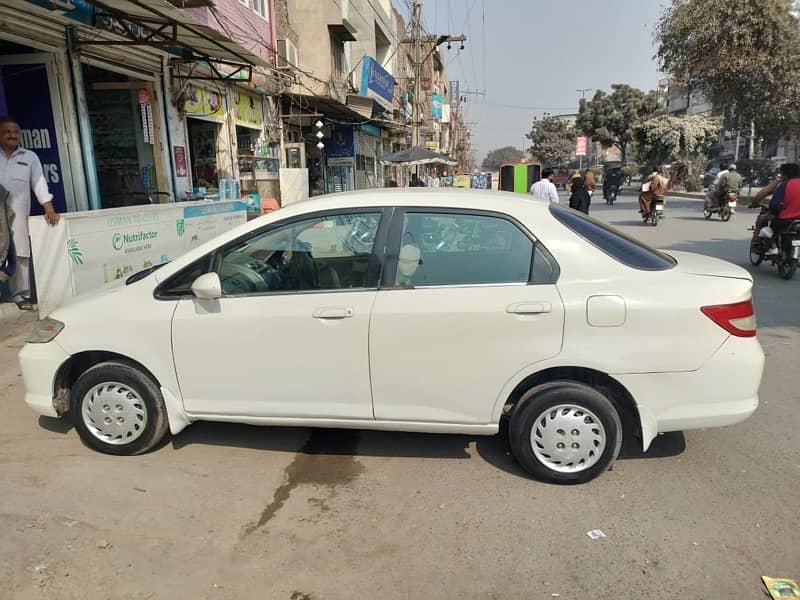 Honda City 2004 14 lac 25 hazar FAISALABAD 0