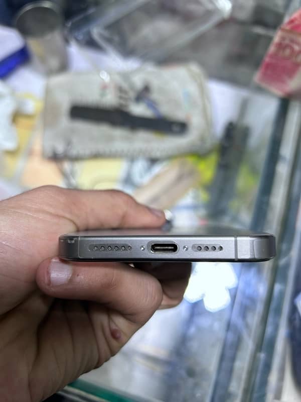 iphone 15 pro max (pta approved) 4