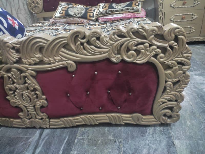 luxry style king size bed 8