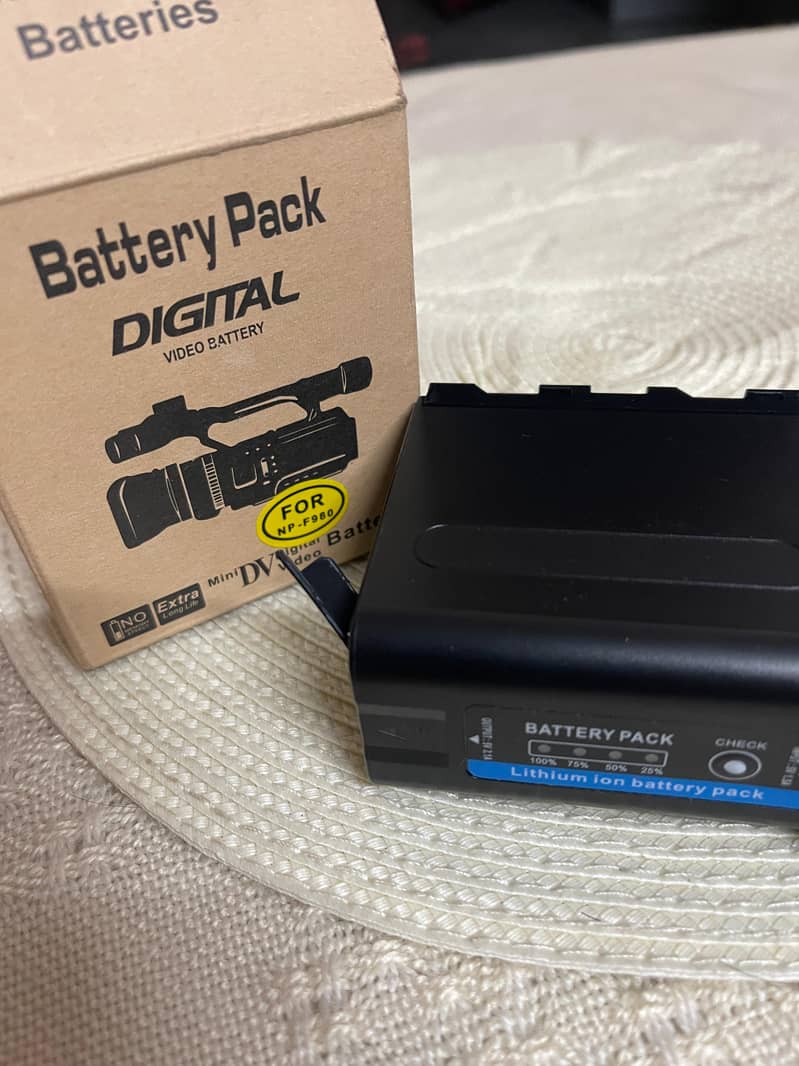 Battery Pack  NP-f980 4